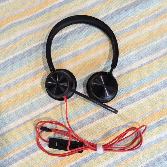 ⭐ Plantronics Over-Ear Headphones - Picture 1 of 5